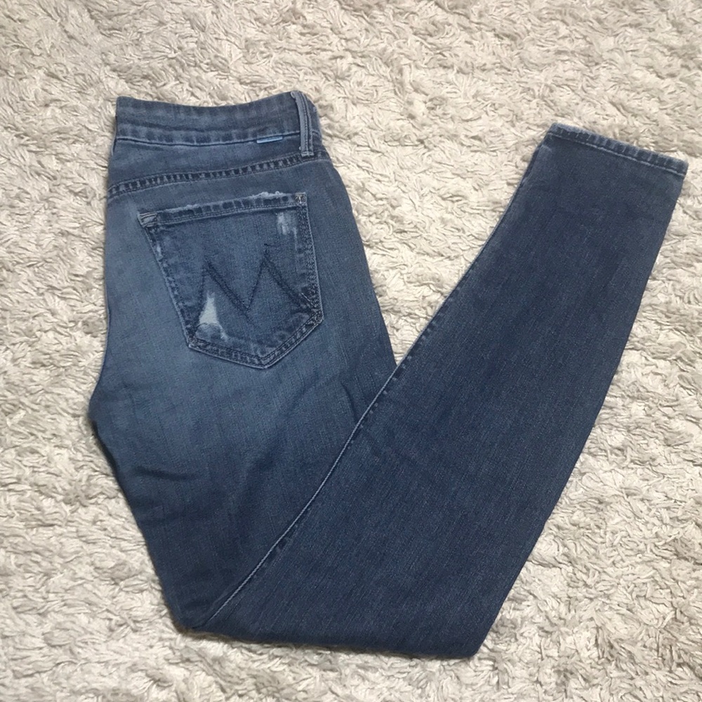 Ripped skinny jeans